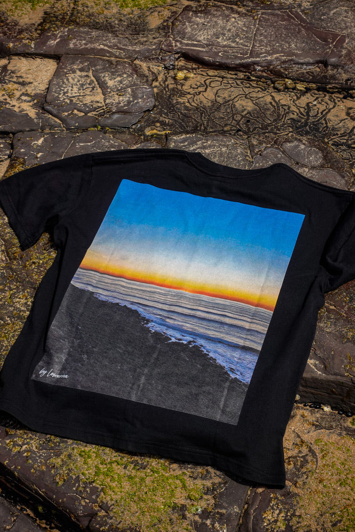 Della Unisex Tee